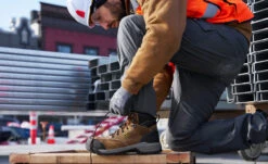 Keen Men's Evanston 6" Waterproof Boot (Carbon Toe) | Bison/Black -Fresh Shoes Shop 1029149 lifestyle 01