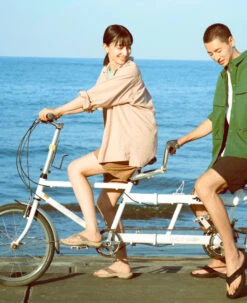 Keen Women's Kona Leather Flip-Flop | Black/Vapor -Fresh Shoes Shop 1029377 Right