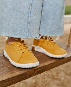 Keen Big Kids' KNX Leather Sneaker | Daffodil/Star White -Fresh Shoes Shop 1030066PDPLifestyle3