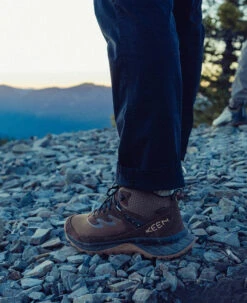 Keen Men's Hightrail Waterproof Hiking Boot | Dark Earth/Oak Buff -Fresh Shoes Shop 1030703Men sHightrailWaterproofHikingBootDarkEarth OakBuff02