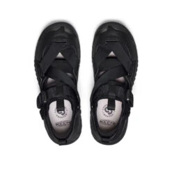 Keen All Gender Hoodzerra Sandal | Black/Black 9 Keen All Gender Hoodzerra Sandal | Black/Black -Fresh Shoes Shop 4ab9c1cbd9813ca1e67466f559e21605d573543d