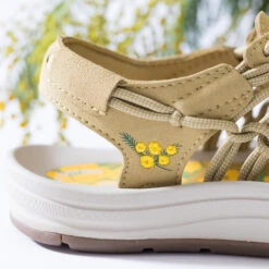 Keen Women's UNEEK Sneaker X IWD | Mimosa 2 -Fresh Shoes Shop 884x884 1 24 update mimosa pdp 3