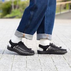 Keen Women's UNEEK Sneaker | Black/Black -Fresh Shoes Shop 884x884 pdp mkp w uneek og 1