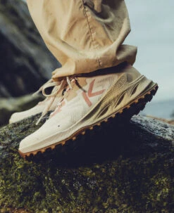 Keen Women's Zionic NXT Waterproof Hiking Shoe | Birch/Cork -Fresh Shoes Shop F25 ZionicNXTA PDP LIFESTYLE 09