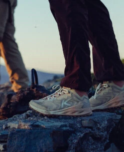 Keen Women's Zionic NXT Waterproof Hiking Boot | Safari/Cork -Fresh Shoes Shop F25 ZionicNXTA PDP LIFESTYLE 10