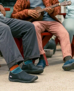 Keen Men's Howser II | Triple Black -Fresh Shoes Shop FW25 KEEN PDP Lifestyle 1023997 Vertical 2