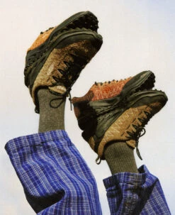 Keen Men's Jasper Zionic Sneaker X Gramicci | Gothic Olive/Black -Fresh Shoes Shop JasperZionicxGramicciLifestyle3 48eee798 ea3d 47c5 ac88 1f6308085f22