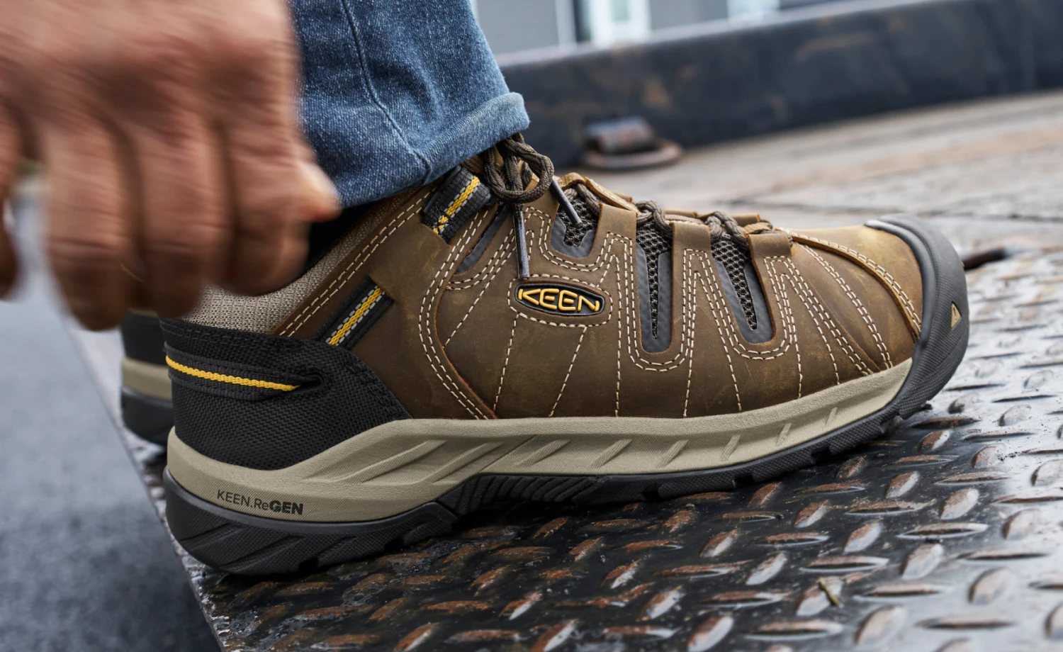 Keen Men's Flint II (Soft Toe) | Cascade Brown/Golden Rod - Image 6