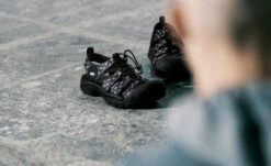 Keen Men's Newport Retro Sandal X Études Studio | Etudes Black -Fresh Shoes Shop KEENxEtudes PDP Lifestyle 1030634 Horizontal