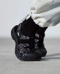 Keen Men's Newport Retro Sandal X Études Studio | Etudes Black -Fresh Shoes Shop KEENxEtudes PDP Lifestyle 1030634 Vertical 1