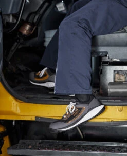 Keen Men's Arvada Work Sneaker (Carbon Toe) | Plaza Taupe/Black -Fresh Shoes Shop KPD 191 PDP Arvada 1027653 Right Image e9e1d610 736d 4962 bf60 27f21be8c0b9