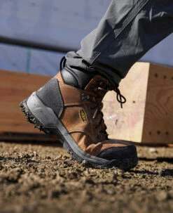 Keen Men's Evanston 6" Insulated Waterproof Boot (Carbon Toe) | Bison/Black -Fresh Shoes Shop KPD 2128 PDP Evanston 1029845 Image Right