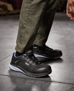 Keen Women's Vista Energy ESD (Carbon Toe) | Hydrangea/Black -Fresh Shoes Shop KPD 212 EnhancedPDP VistaEnergy 1025241 Image Left