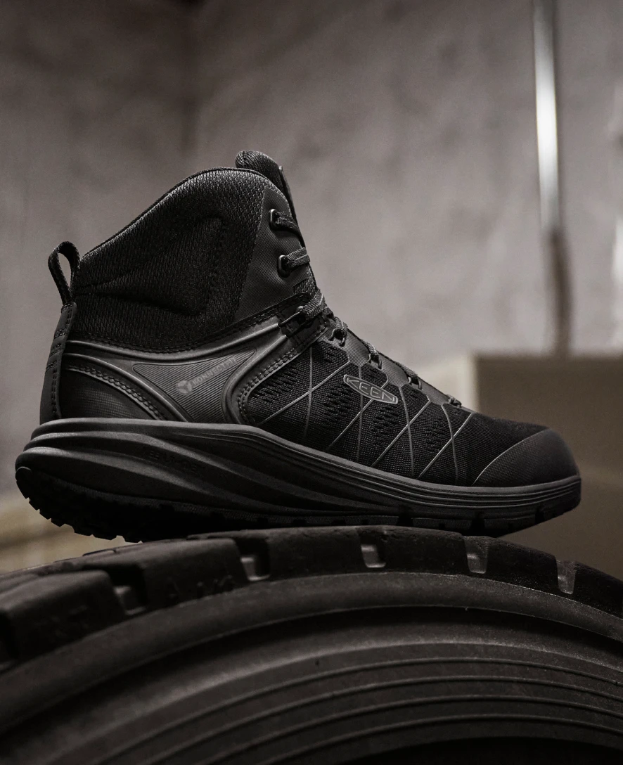 Keen Men's Vista Energy Mid INT MET (Carbon Toe) | Black/Raven 9 Keen Men's Vista Energy Mid INT MET (Carbon Toe) | Black/Raven - Image 9