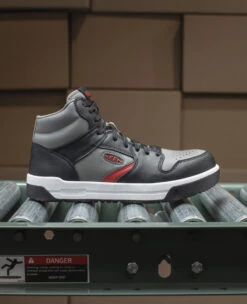 Keen Men's Overton Mid Work Shoe (Carbon Toe) | Star White/Black -Fresh Shoes Shop KPD 2130 FW24 EnhancedPDP Overton 1029714 Image Right