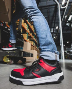 Keen Men's Overton Work Shoe (Carbon Toe) | Salsa/Black -Fresh Shoes Shop KPD 2130 FW24 EnhancedPDP Overton 1029850 Image Left v2 9af504aa 8daa 4ffb afda 51303e45f802