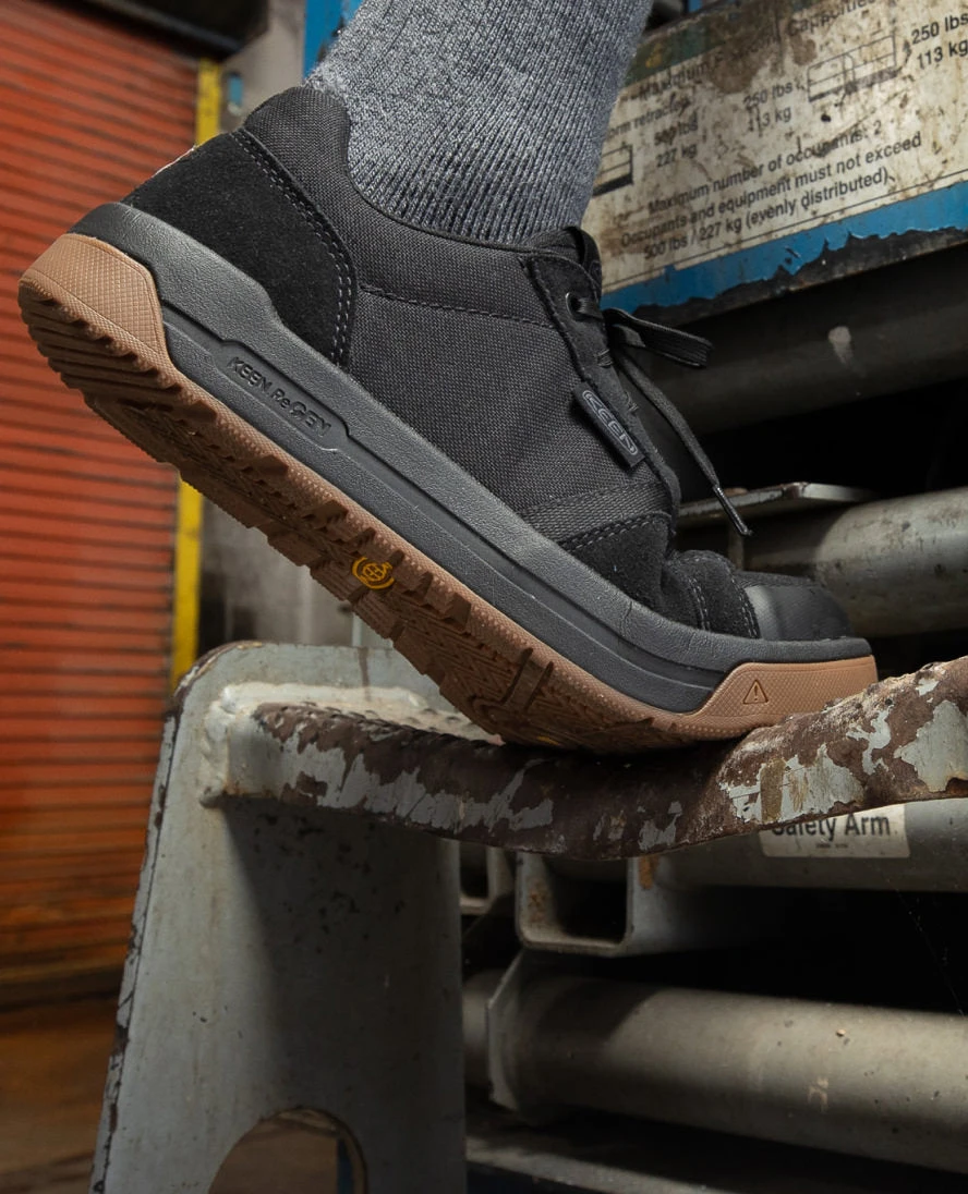 Keen Men's Kenton ESD Work Shoe (Carbon Toe) | Black/Gum 9 Keen Men's Kenton ESD Work Shoe (Carbon Toe) | Black/Gum - Image 9