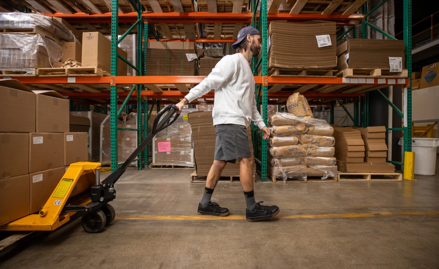 Keen Men's Kenton ESD Work Shoe (Carbon Toe) | Black/Gum 7 Keen Men's Kenton ESD Work Shoe (Carbon Toe) | Black/Gum - Image 7