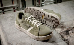 Keen Men's Kenton Work Shoe (Soft Toe) | Winter Moss/Birch -Fresh Shoes Shop KPD 5143 PDP Kenton SoftToe 1031317 Lifestyle 1