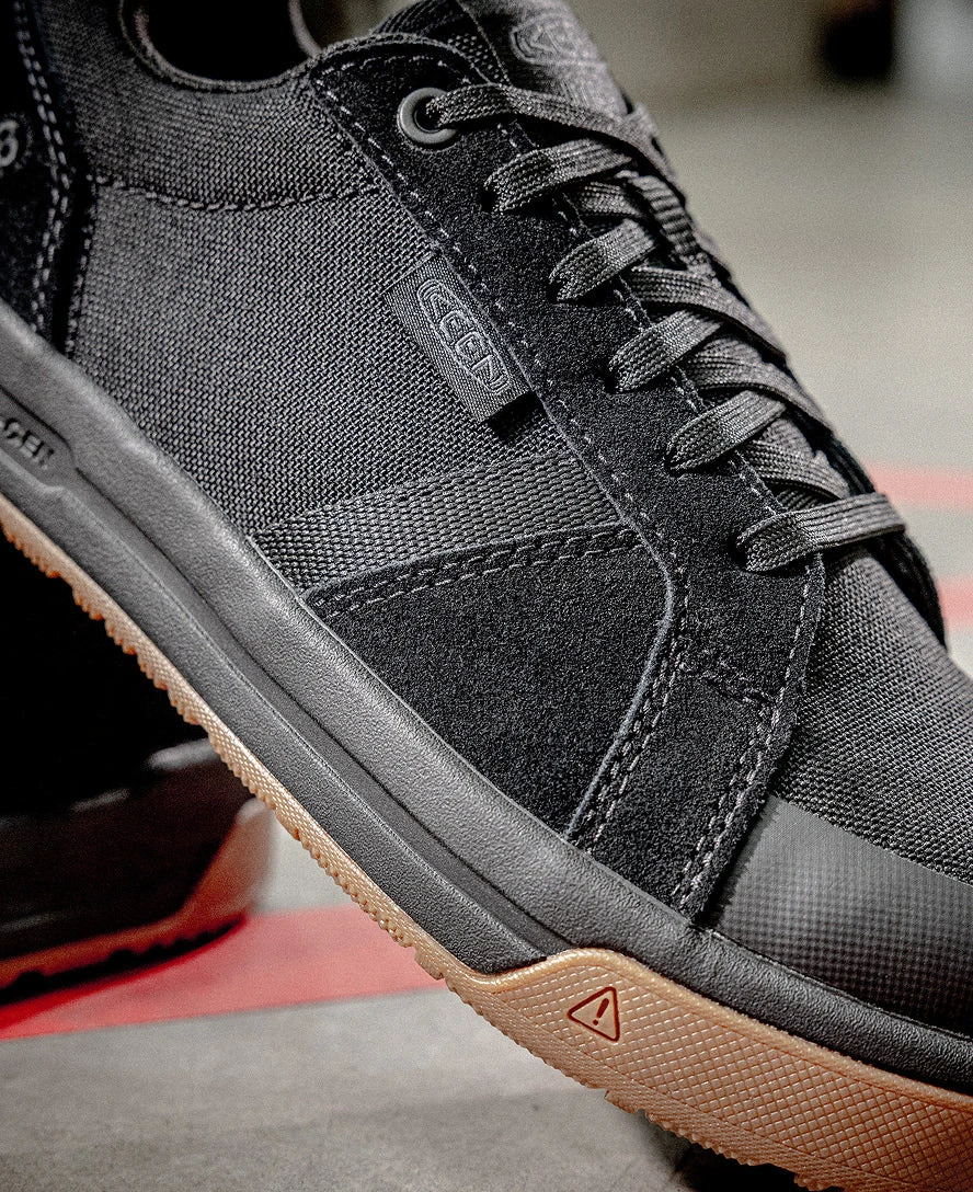 Keen Women's Kenton Work Shoe (Carbon Toe) | Black/Gum 8 Keen Women's Kenton Work Shoe (Carbon Toe) | Black/Gum - Image 8