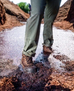 Keen Women's Skokie Waterproof Work Boot (Soft Toe) | Bison/Black -Fresh Shoes Shop KPD 5147 PDP Skokie 1031469 Lifestyle 02 Left