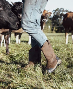 Keen Men's Evanston Pull-On Waterproof Boot (Carbon Toe) | Bison/Black -Fresh Shoes Shop S25 Evanston Pull On 1030500 PDP LEFT