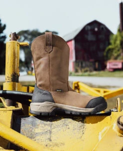 Keen Men's Evanston Pull-On Waterproof Boot (Carbon Toe) | Bison/Black -Fresh Shoes Shop S25 Evanston Pull On 1030500 PDP RIGHT