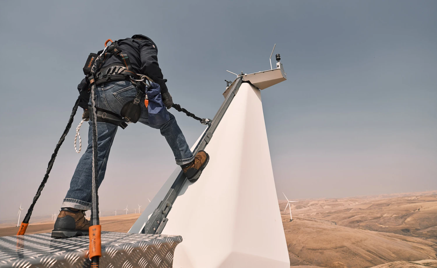 Keen Men's Camden 6" Waterproof Boot (Carbon Toe) | Black/Black 7 Keen Men's Camden 6" Waterproof Boot (Carbon Toe) | Black/Black - Image 7