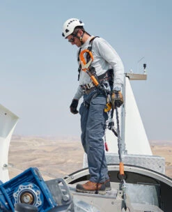 Keen Men's Camden 8" Insulated Waterproof Boot (Carbon Toe) | Leather Brown/Black -Fresh Shoes Shop SDD 1014 Camden 1027690 Left Image 1