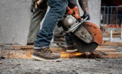 Keen Men's Cincinnati 6" Waterproof Boot (Carbon Toe) | Dark Chocolate/Sandshell -Fresh Shoes Shop SDD 505 PDP Cincinnati 1026885 Top Image