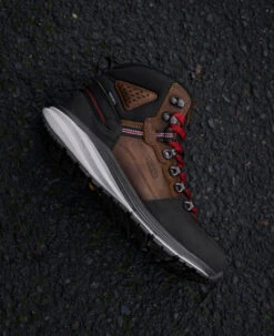 Keen Men's Red Hook Waterproof Boot (Carbon Toe) | Tobacco/Black -Fresh Shoes Shop SDD 604 RedHook 1024576 Right Image 1