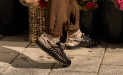 Keen Men's UNEEK Sneaker | Black/Plaza Taupe -Fresh Shoes Shop UNEEKPDPLifestyle1Mens 5effdb07 c9a6 4ee6 9550 a983c6b01665